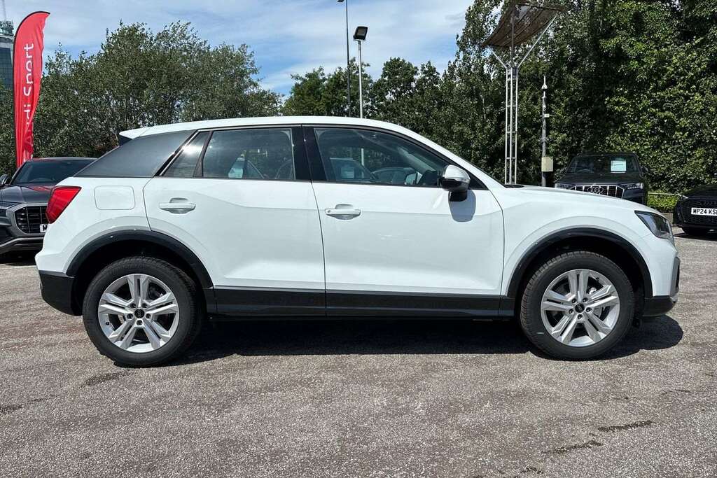 Audi Q2 35 Tfsi Sport 2026 MC26FGP White #3