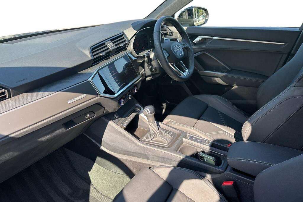 Audi Q3 35 Tfsi S Line S Tronic Leather 2024 MW74UPH #2