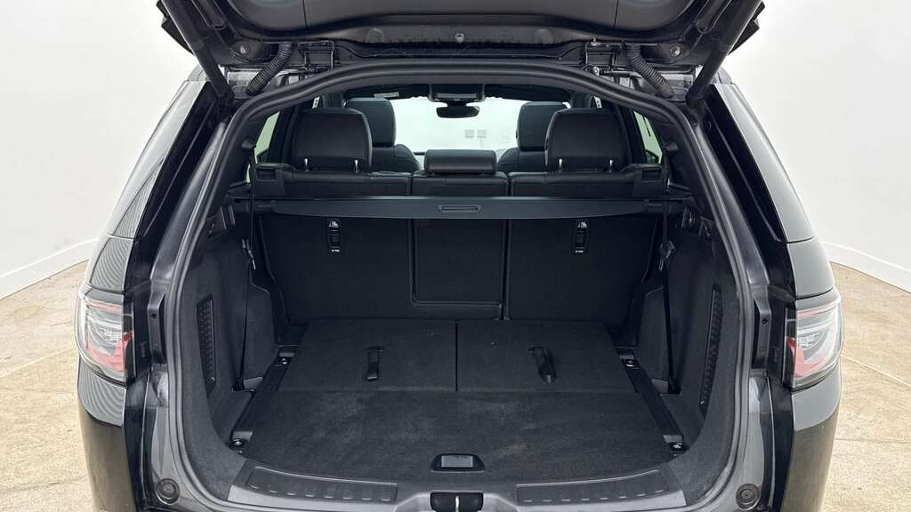 Land Rover Discovery Sport 2.0 D200 Dynamic Hse 7 Seat 2025 Black #4
