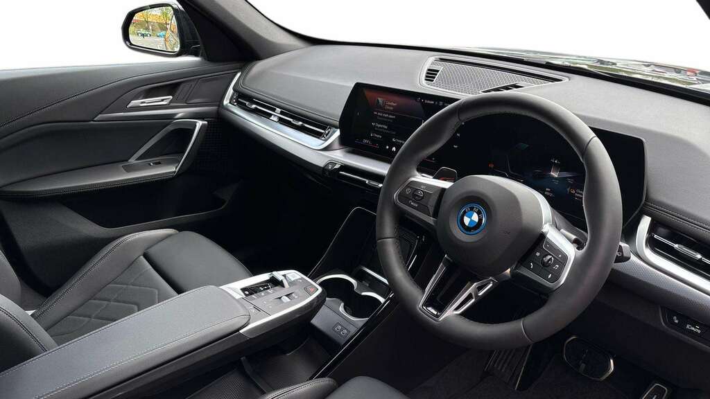 BMW iX1 150Kw Edrive20 M Sport 65Kwh 2026 Black #5