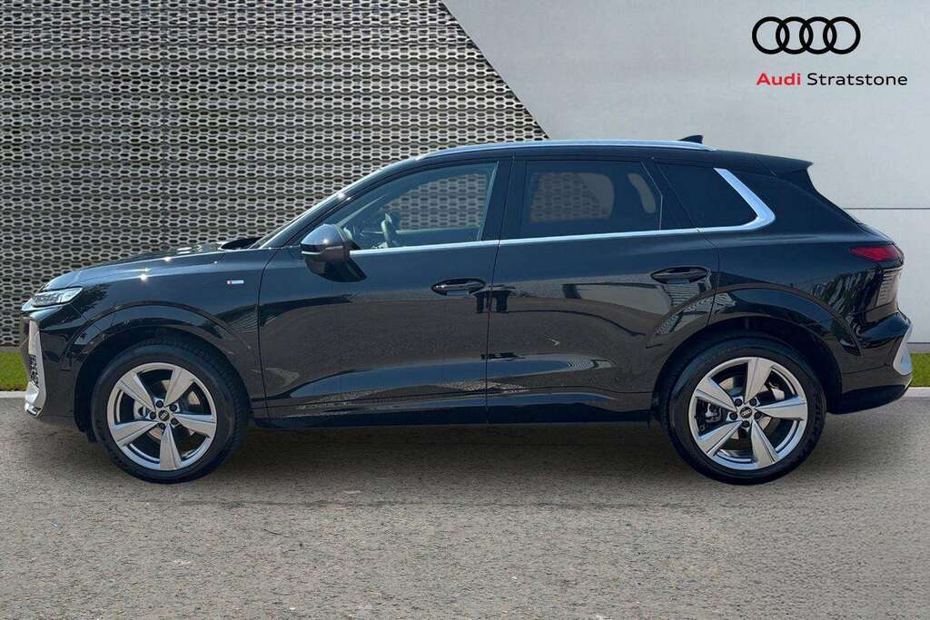 Audi Q3 1.5 Tfsi S Line S Tronic 2026 Black #4