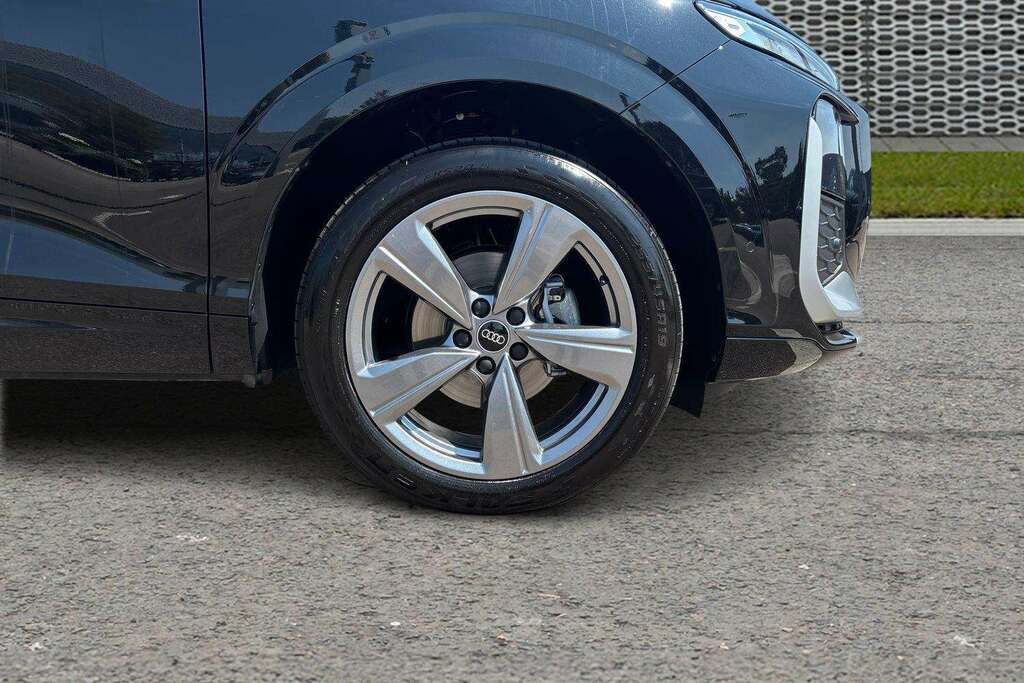 Audi Q3 1.5 Tfsi S Line S Tronic 2026 Black #2