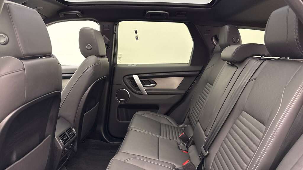 Land Rover Discovery Sport 2.0 D200 Dynamic Hse 7 Seat 2024 Black #4