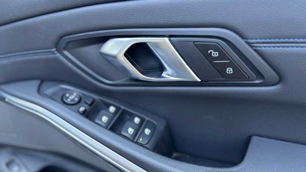 BMW 3 Series 330I M Sport Euro 6 #20