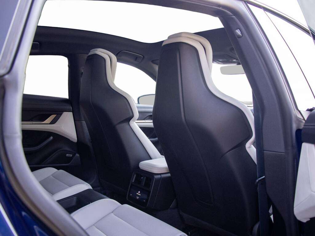 Porsche Taycan 560Kw Turbo S 93Kwh 5 Seat Red #10