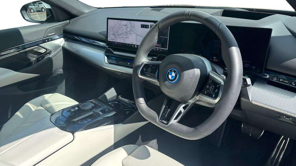 BMW 5 Series 530E M Sport 2026 Grey #6