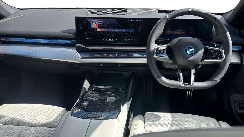 BMW 5 Series 530E M Sport 2026 Grey #4