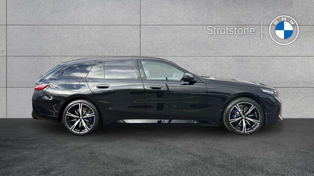 BMW 5 Series 530E M Sport 2026 Black #2