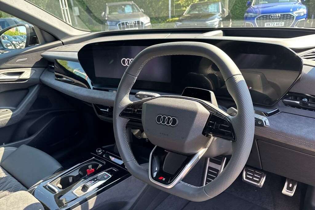 Audi Q6 E-Tron 225Kw Performance 100Kwh Black Edition 20 Grey #6
