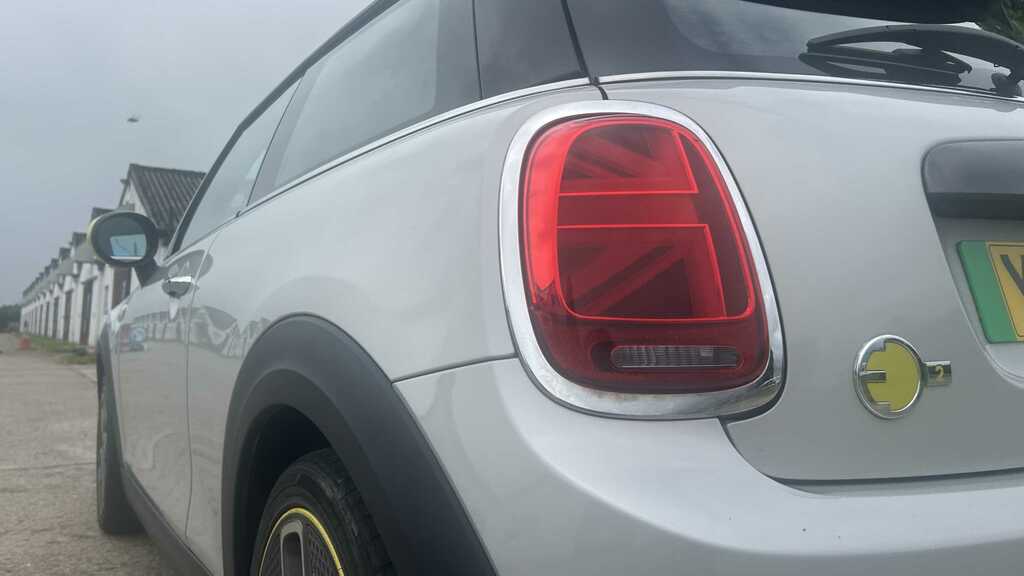 Mini Hatch 135Kw Cooper S Level 2 33Kwh 2020 White #2