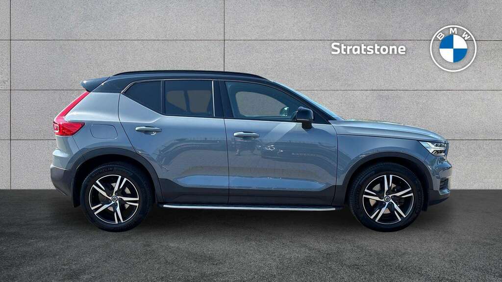 Volvo XC40 2.0 B4p R Design 2021 Grey