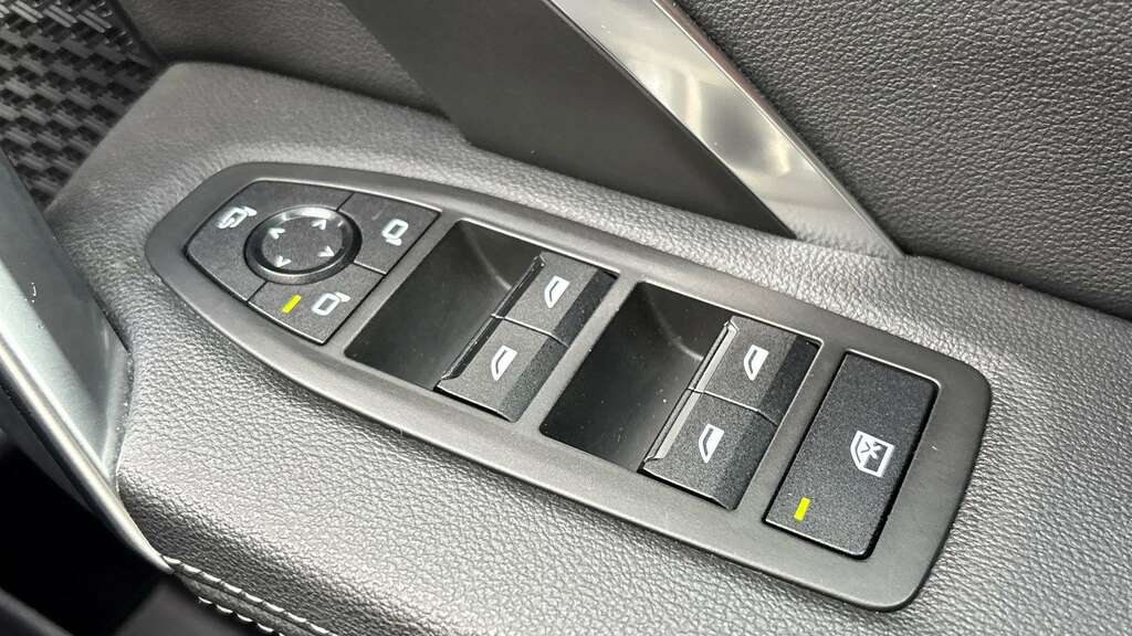 BMW iX1 30 66.5Kwh M Sport Xdrive 11Kw Charger White #19