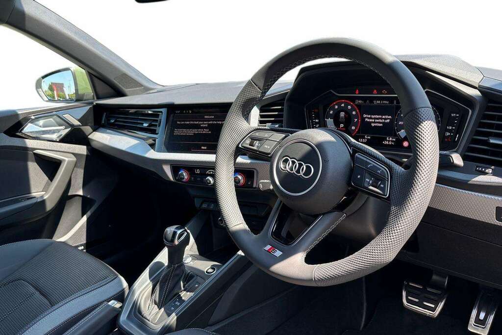 Audi A1 35 Tfsi S Line S Tronic 2026 MD26GVX Green #6