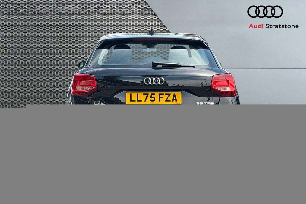 Audi Q2 35 Tfsi Sport S Tronic 2025 Black #6