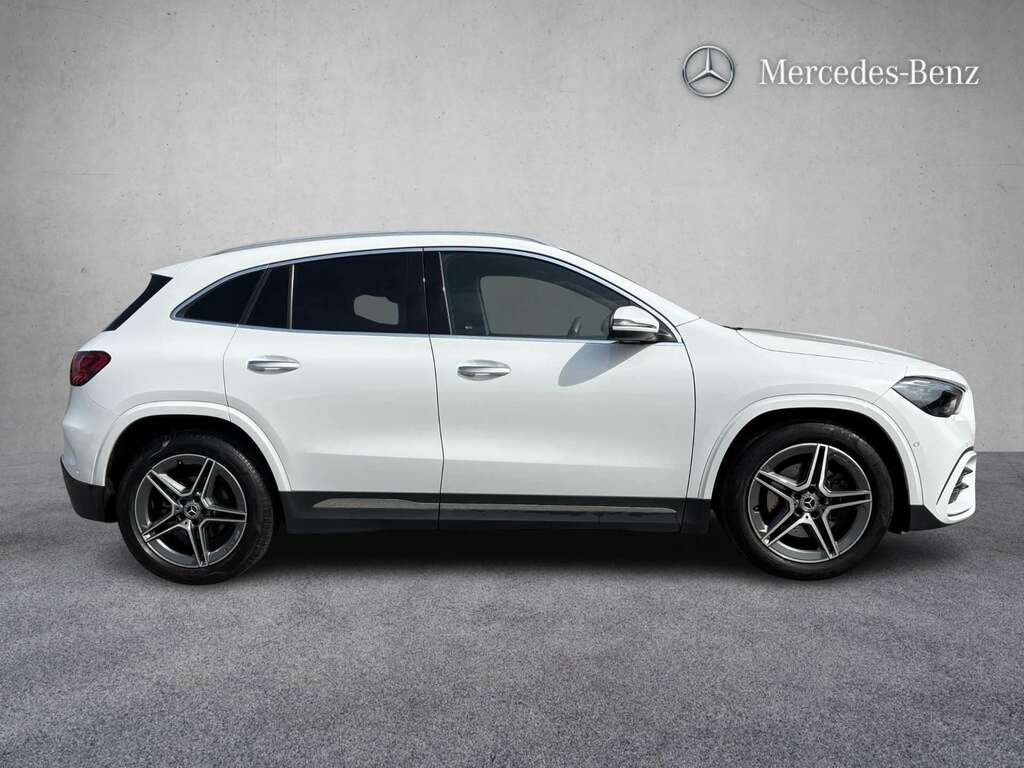 Mercedes-Benz GLA Class 200 Amg Line Executive 2023 GY73PYP White #4