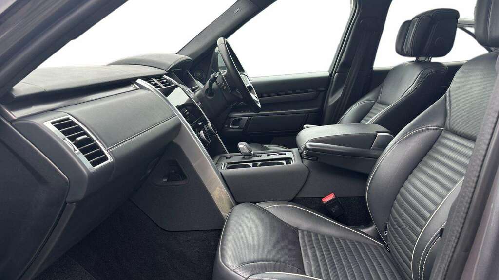 Land Rover Discovery 3.0 D300 Metropolitan Edition 2023 BG73ZFS Grey #3