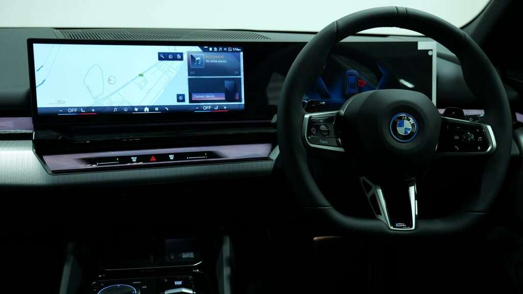 BMW 5 Series 530E M Sport 2026 YP26XNL Blue #5