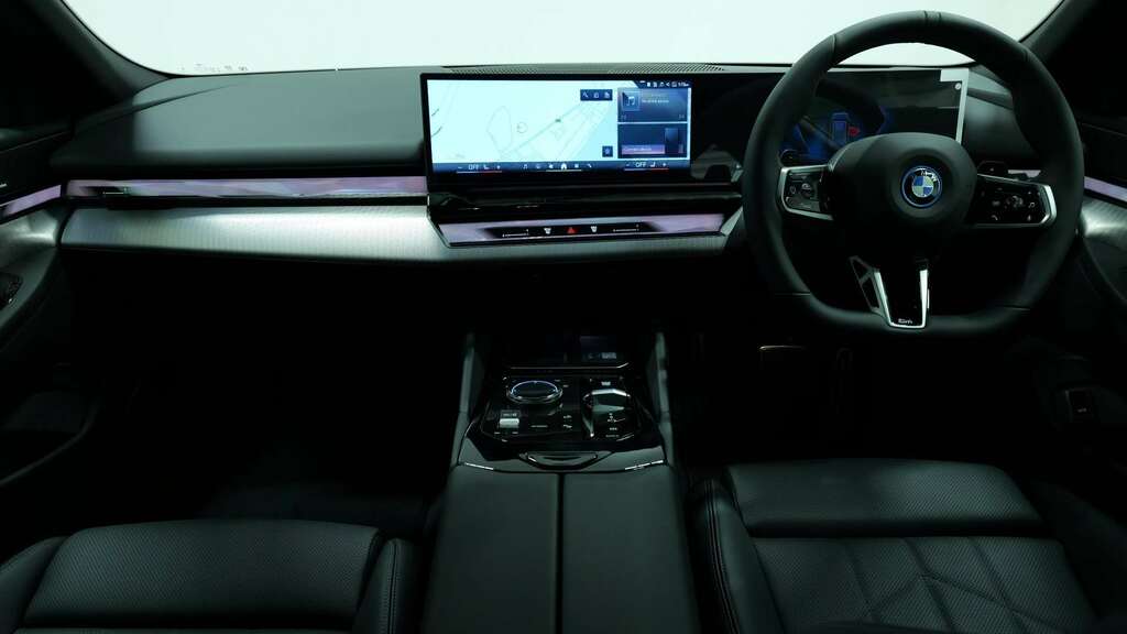 BMW 5 Series 530E M Sport 2026 YP26XNL Blue #4
