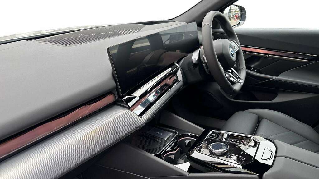 BMW 5 Series 530E M Sport 2026 White
