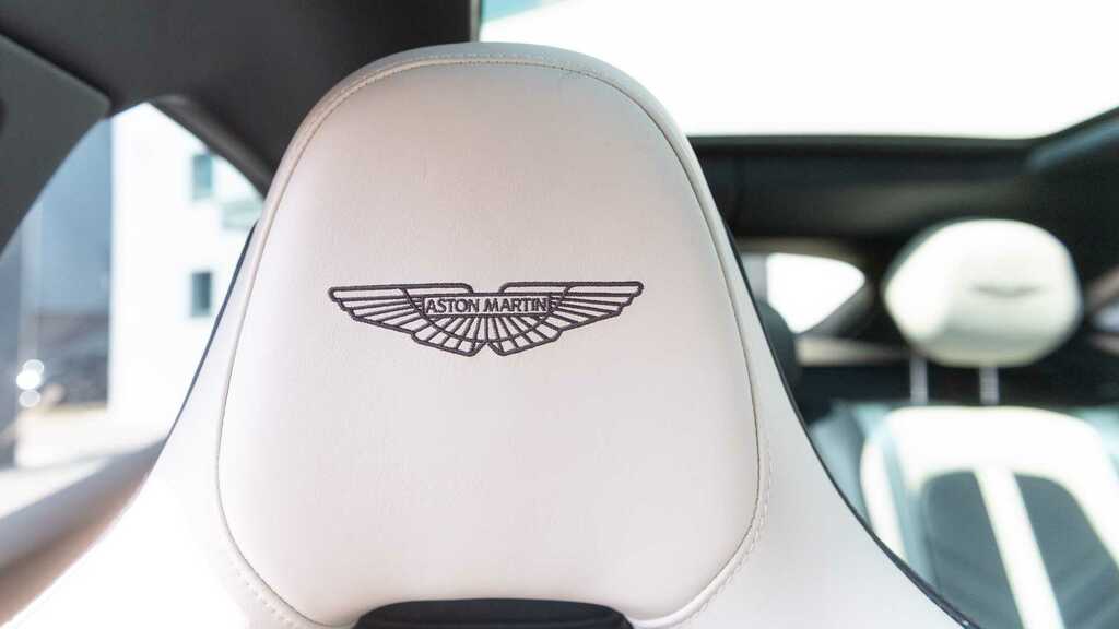 Aston Martin DBX V8 Dbx707 Touchtronic 2024 Purple #5