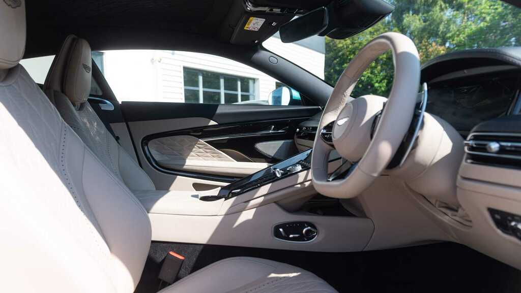 Aston Martin DB12 V8 Coupe White #24