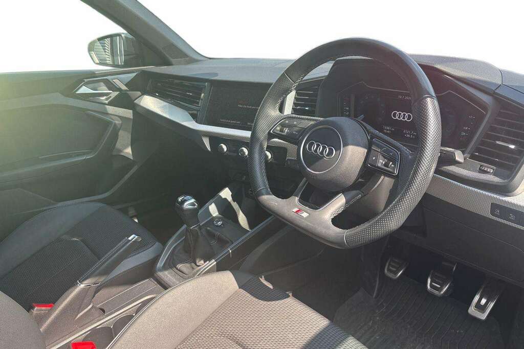 Audi A1 25 Tfsi Black Edition 2023 Silver #5