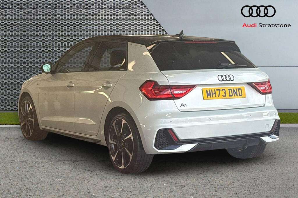 Audi A1 25 Tfsi Black Edition 2023 Silver #2