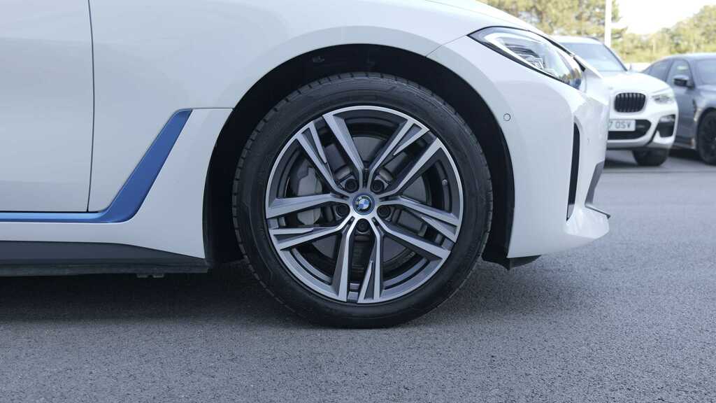 BMW i4 250Kw Edrive40 Sport 83.9Kwh Tech Pack White #4