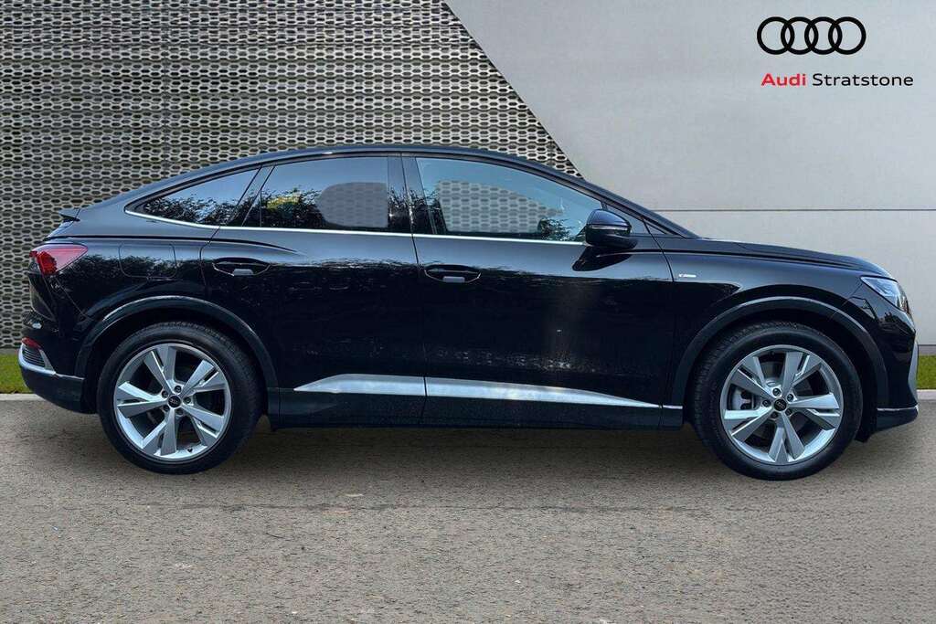 Audi Q4 E Tron 210Kw 45 82Kwh S Line Leather 2026 Black #4