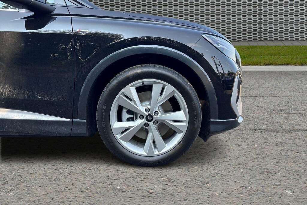 Audi Q4 E Tron 210Kw 45 82Kwh S Line Leather 2026 Black #5