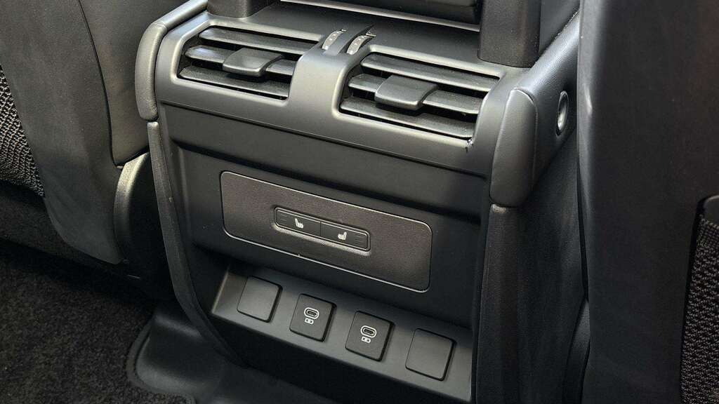 Land Rover Defender 110 3.0 D250 Xs Edition 110 Wide Arch Kiturb Black #17