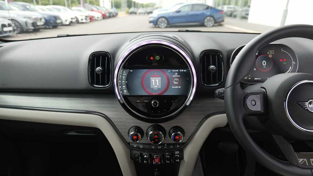 Mini Countryman 1.5 Cooper Exclusive Premium 2023 Black #4