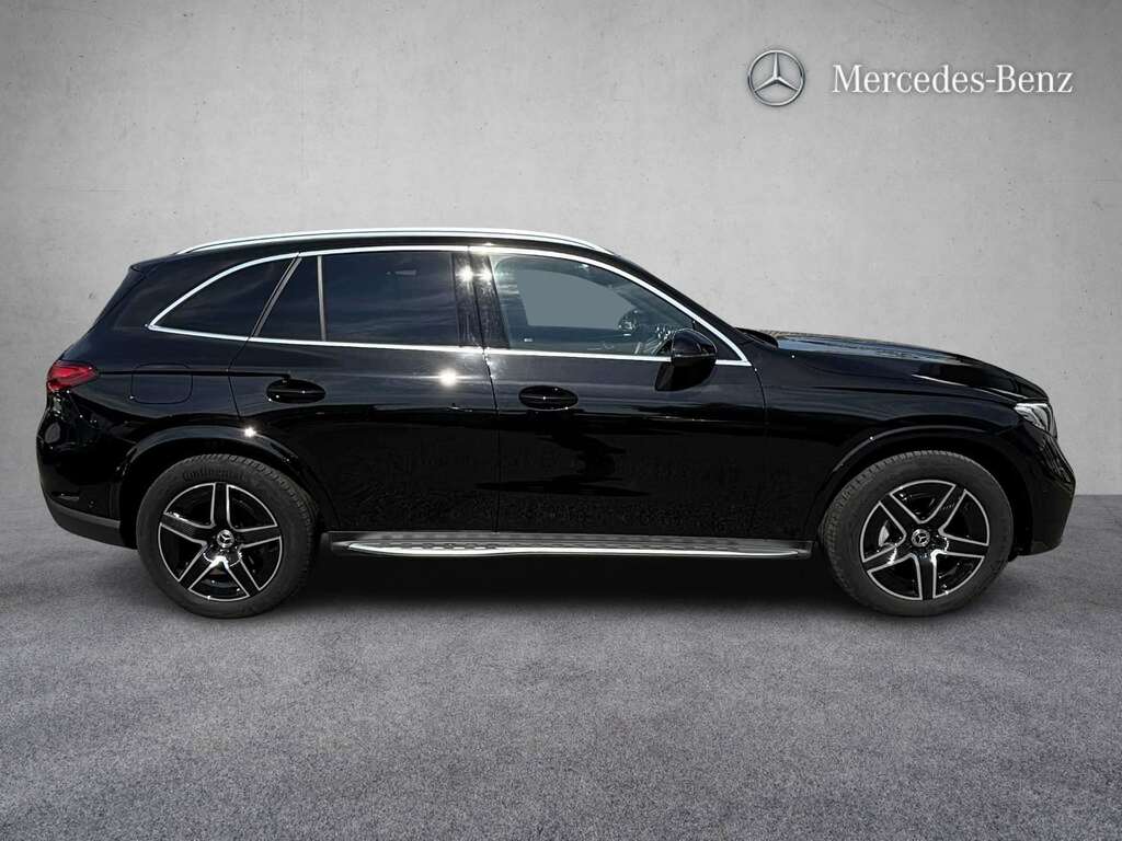 Mercedes-Benz GLC Class 220D 4Matic Amg Line 9G-tronic 2024 Black #2