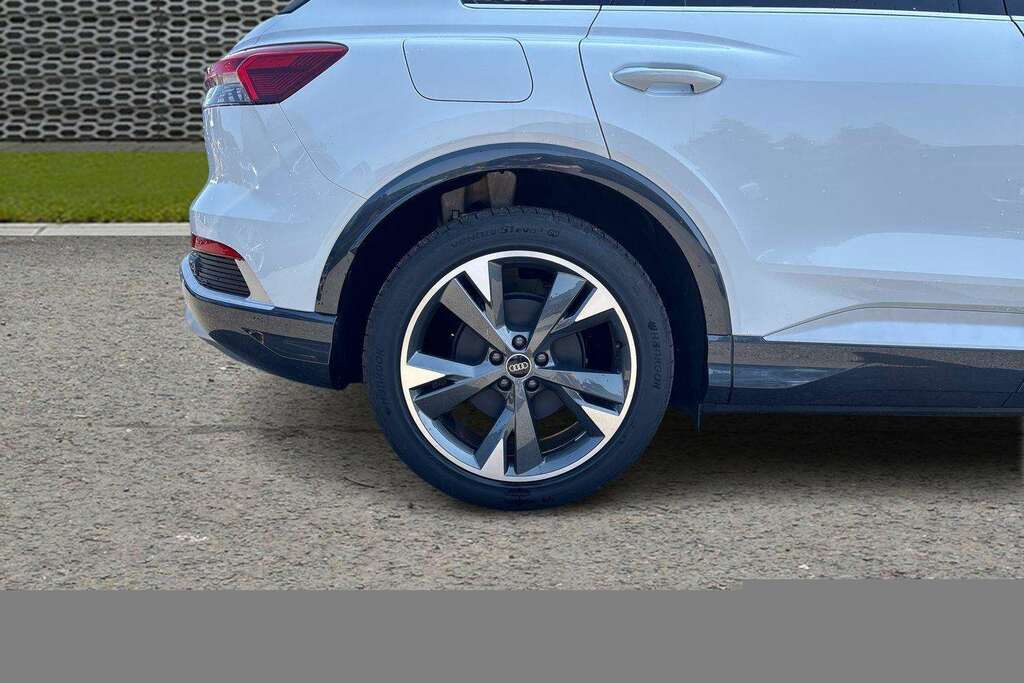 Audi Q4 E Tron 210Kw 45 82Kwh S Line Leather 2026 White #4
