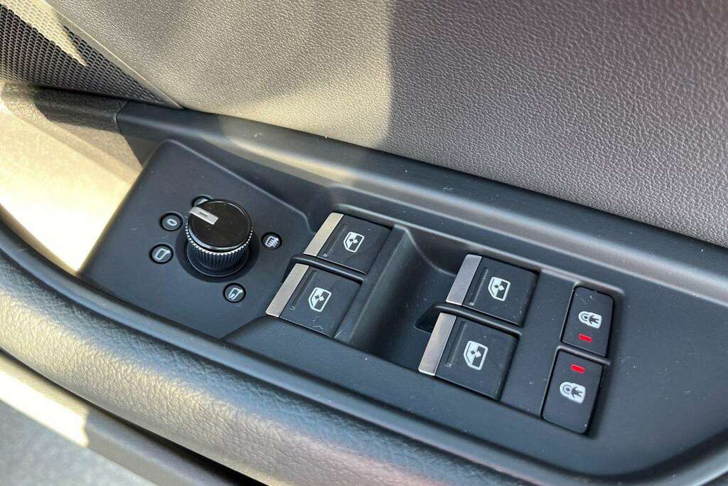 Audi E-tron Launch Edition Silver #10