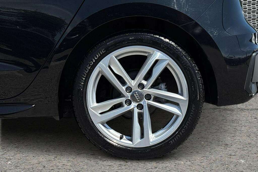 Audi A1 35 Tfsi S Line 2019 KR19LHT Black #2