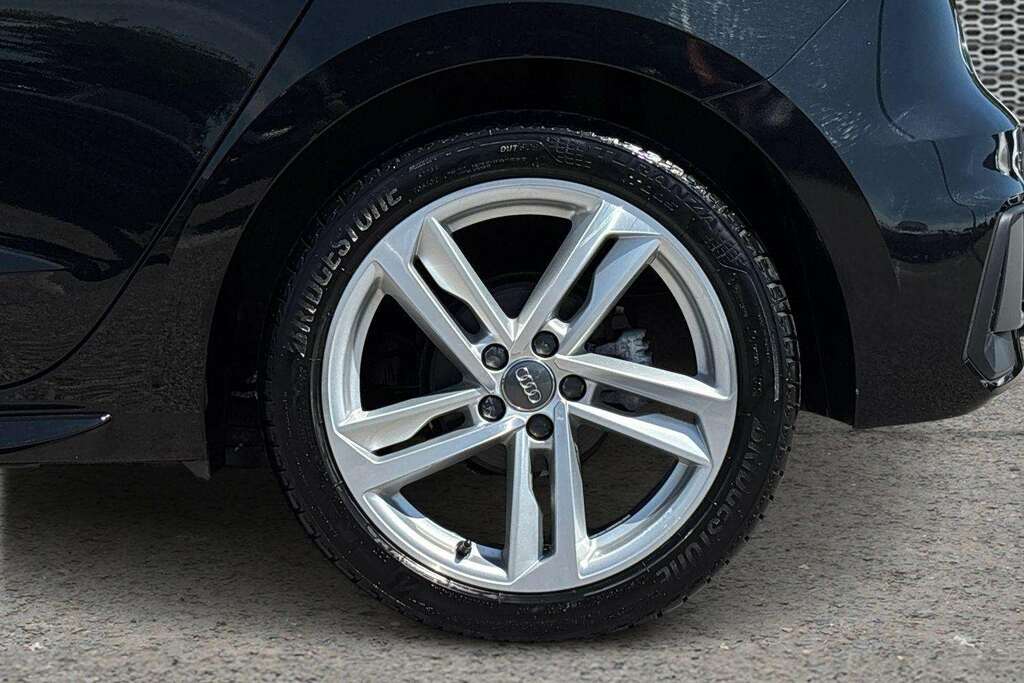 Audi A1 35 Tfsi S Line 2019 KR19LHT Black #6