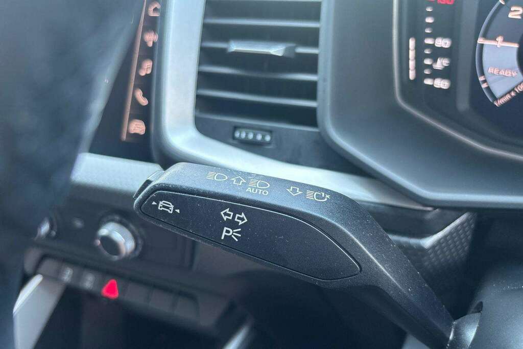 Audi A1 Technik 25 Tfsi 95 Ps 5-Speed White #26