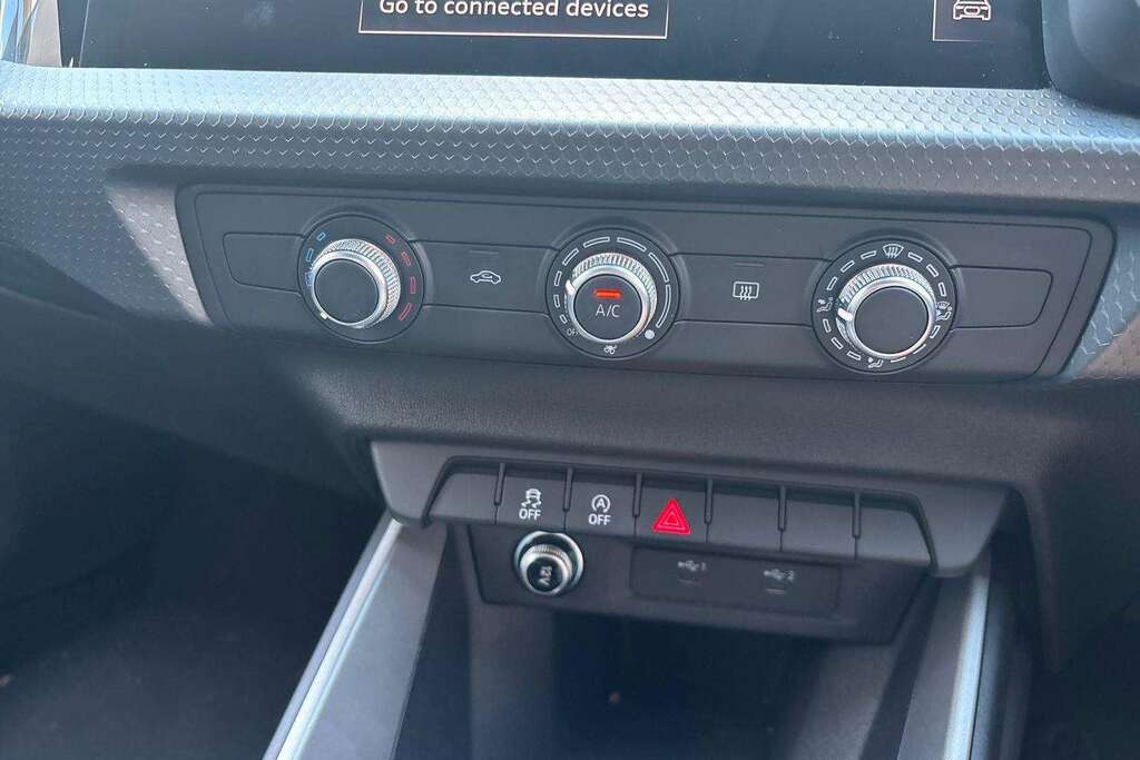 Audi A1 Technik 25 Tfsi 95 Ps 5-Speed White #20