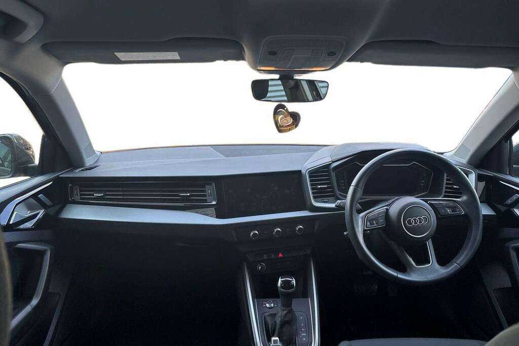 Audi A1 Technik 25 Tfsi 95 Ps 5-Speed White #15