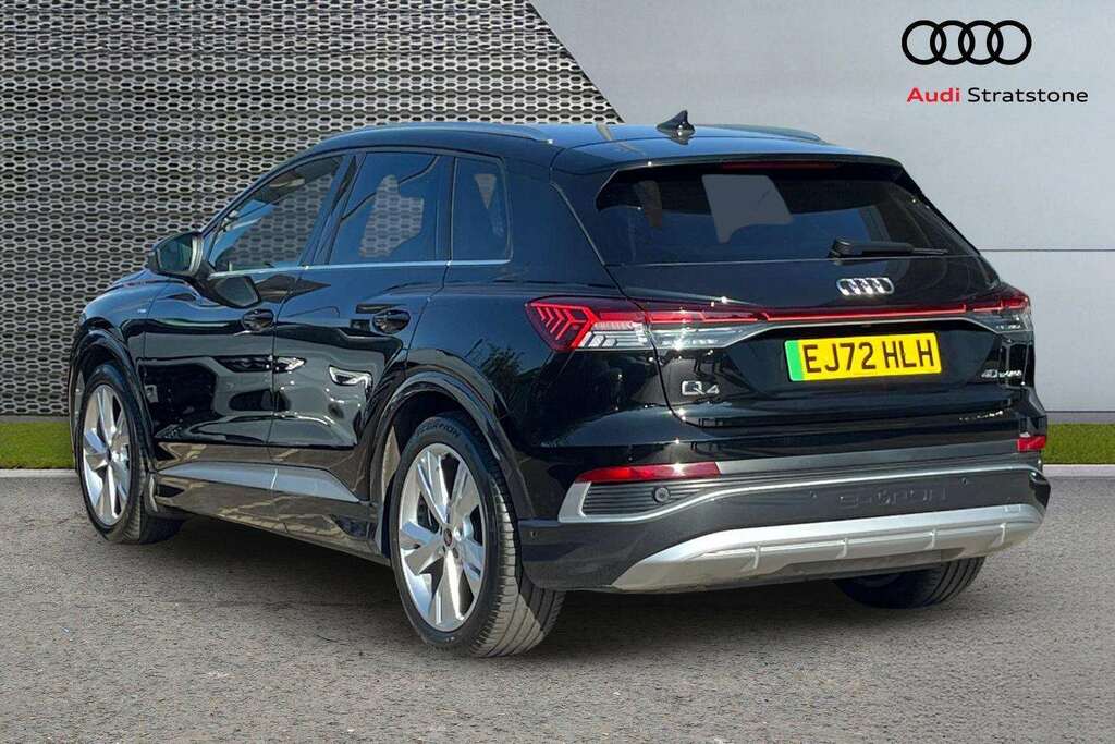 Audi Q4 E Tron 150Kw 40 82Kwh S Line 2022 Black #3