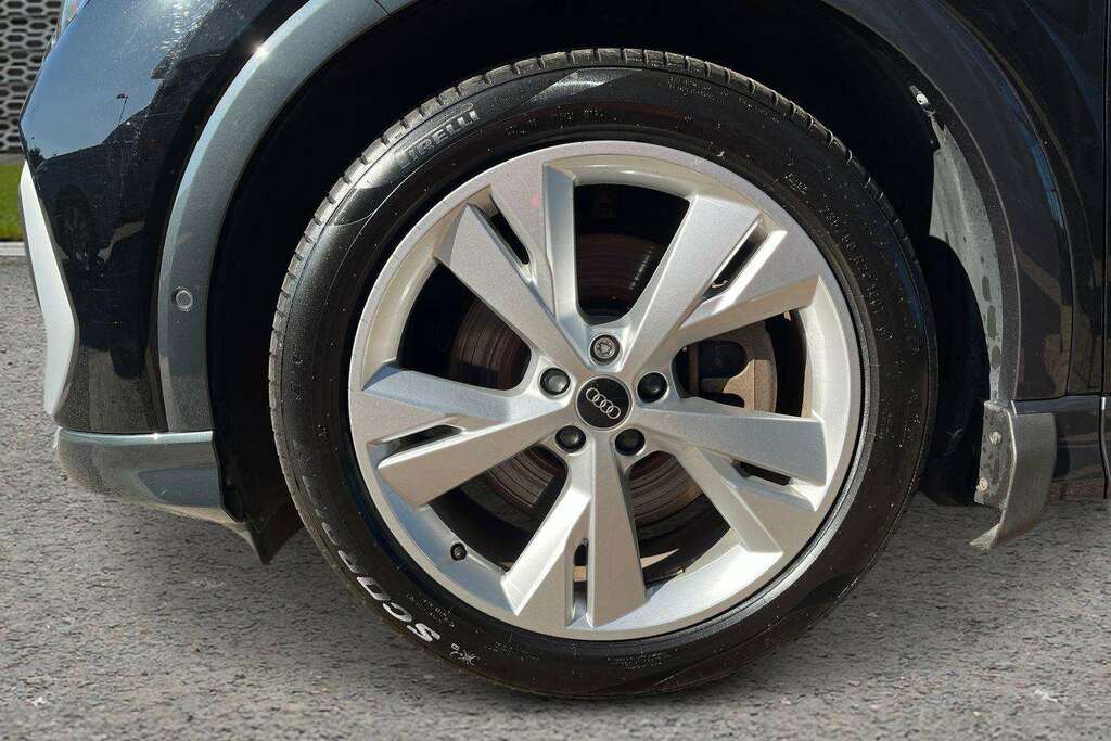 Audi Q4 E Tron Suv Black #10