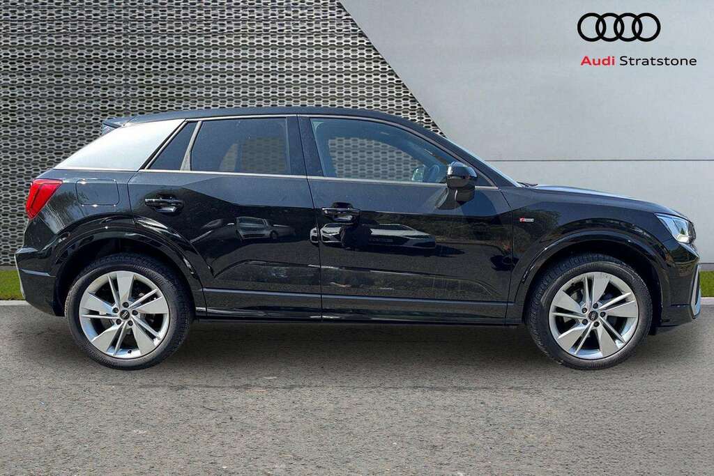 Audi Q2 30 Tfsi 116 S Line 2025 VN75OMF Black #2