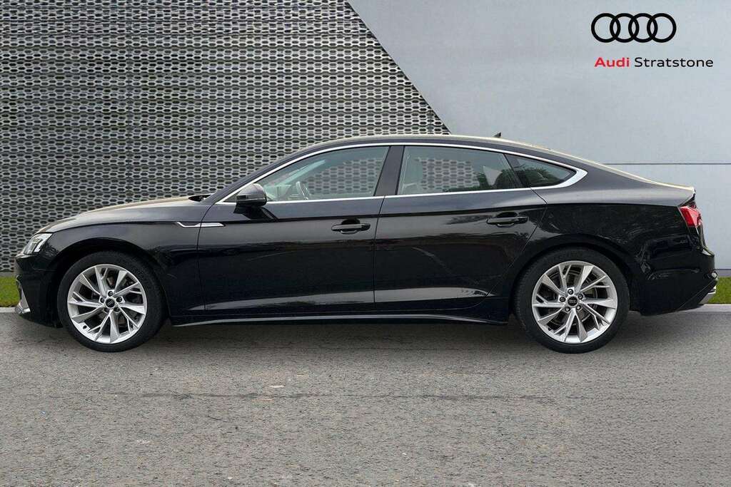 Audi A5 35 Tfsi Sport S Tronic 2024 BJ24UUO Black #3