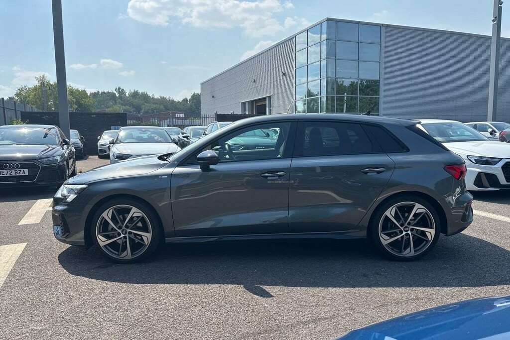 Audi A3 35 Tfsi Edition 1 2023 MV23ZVD Grey #5