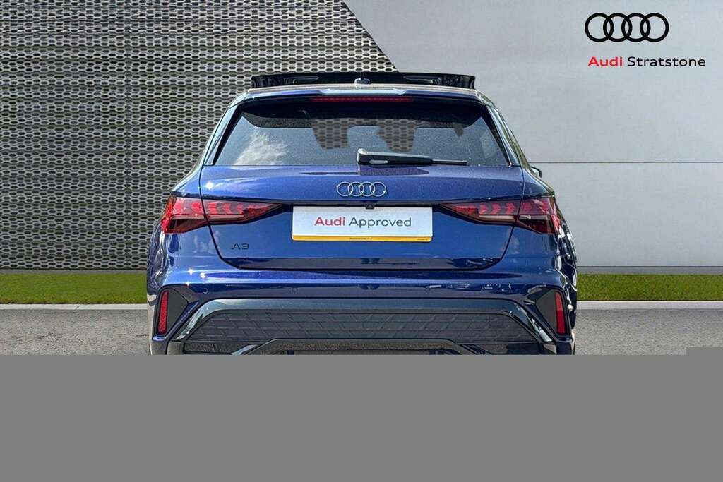 Audi A3 1.5 Tfsi 150 Black Edition S Tronic 2026 BG26ZDD Blue #5