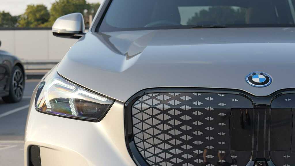 BMW iX1 Suv Blue #19
