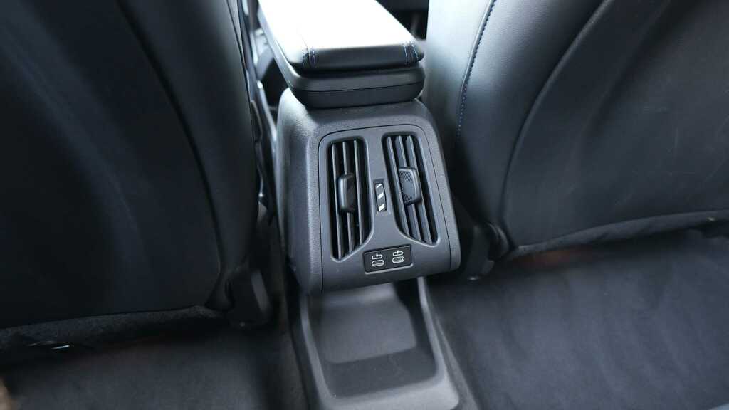 BMW iX1 Suv Blue #30