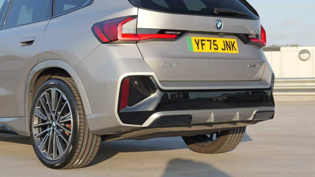 BMW iX1 Suv Blue #22