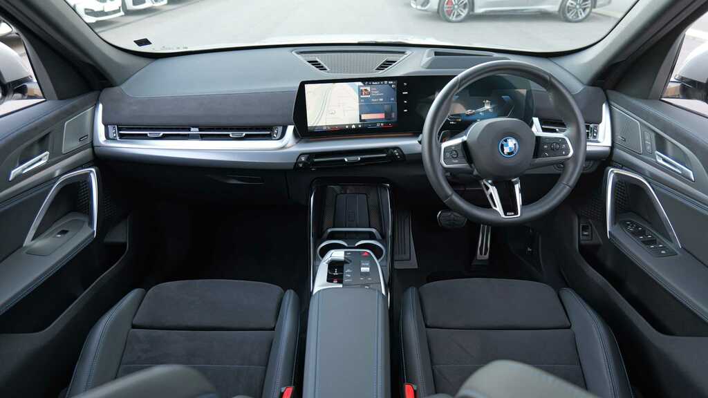 BMW iX1 150Kw Edrive20 M Sport 65Kwh Techpro 2 Silver #4